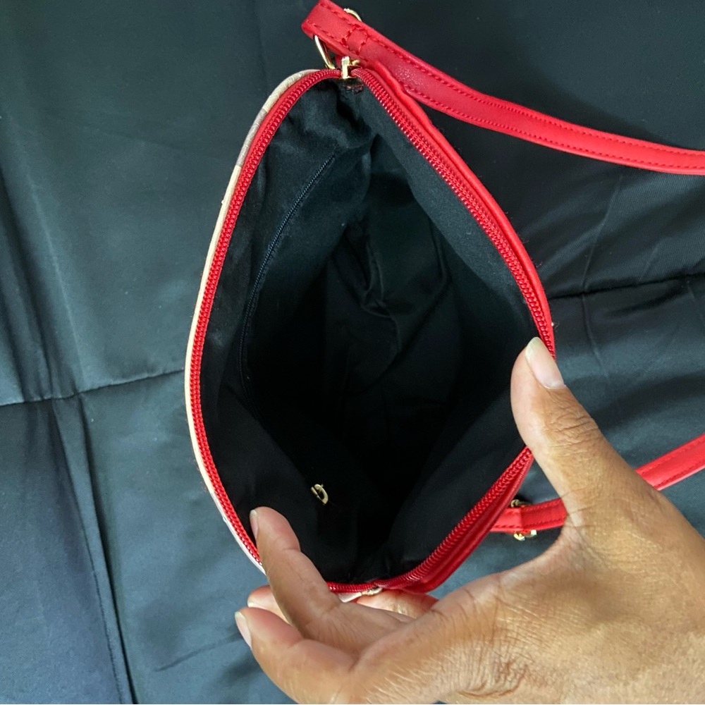 Purse - Picture 4 of 4